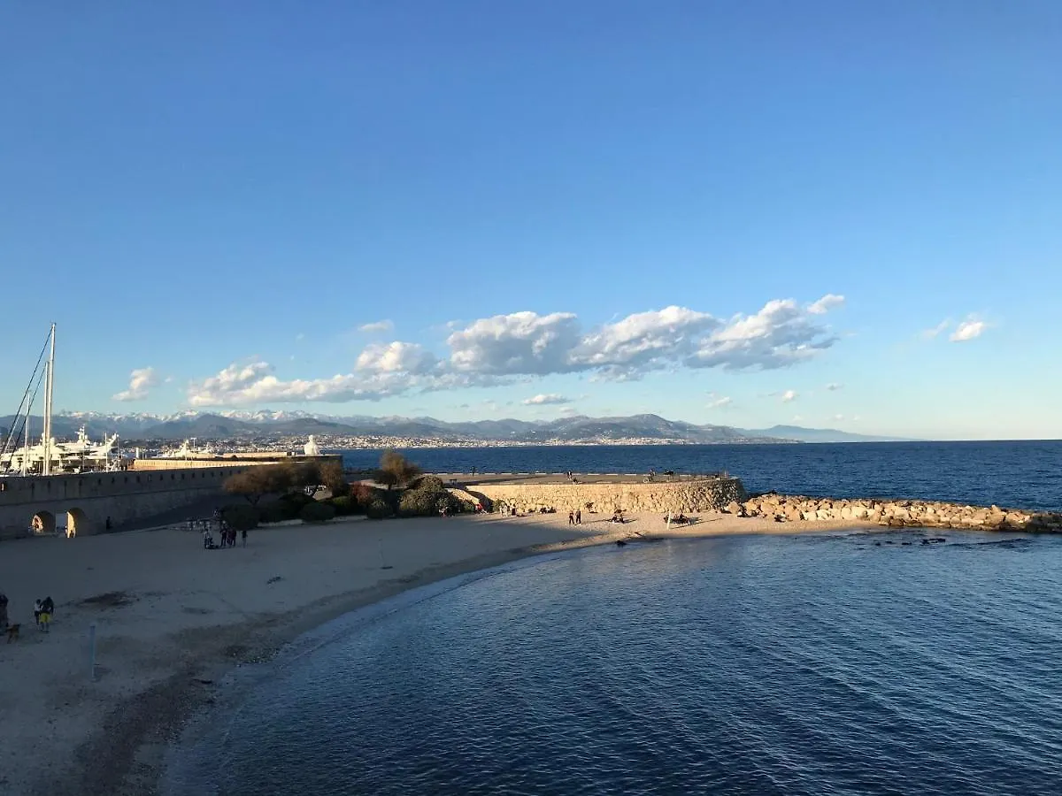 Amazing Renovated Flat Sea Front Old Town Antibes Apartment